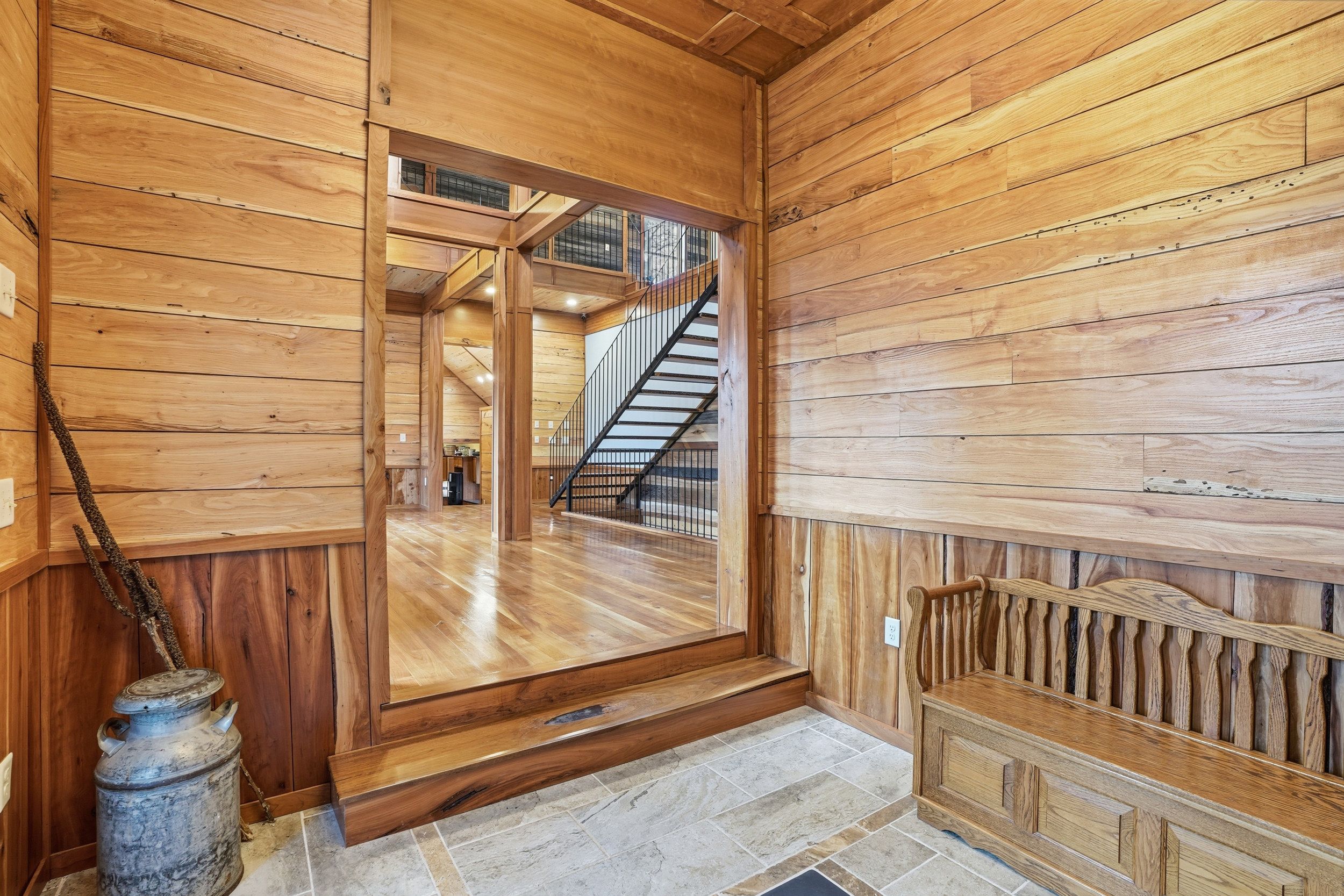 Listing Photo: 3300 Underwood Ave 0037-